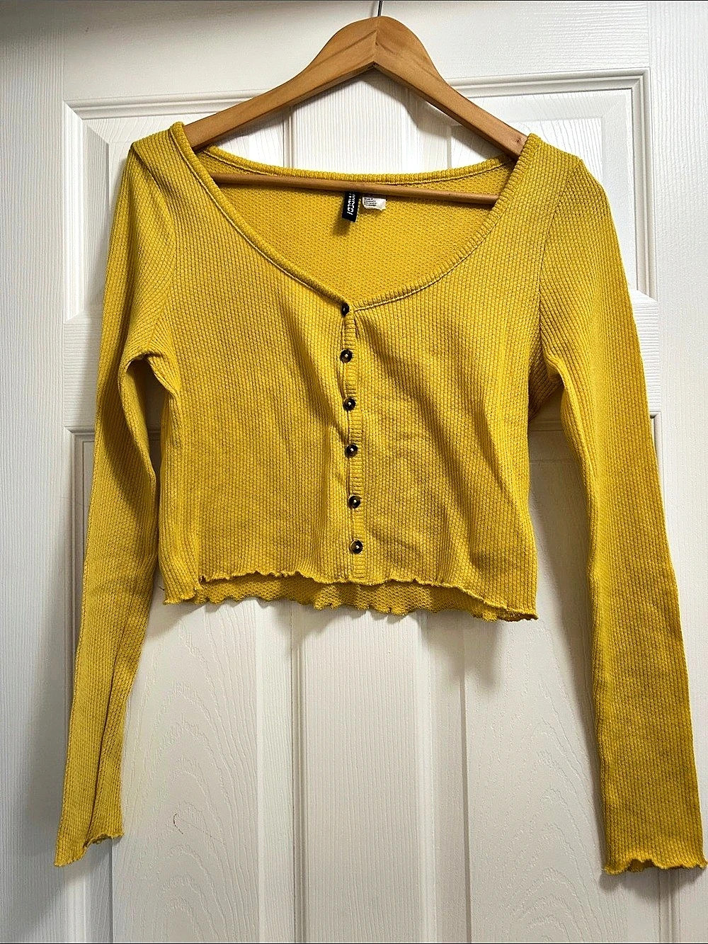 H&M Divided Yellow Waffle Knit Button-Up Long Sleeve Crop Top